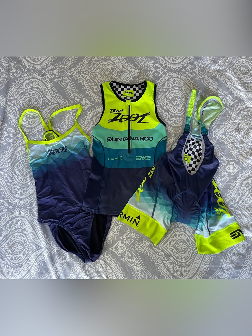Team Zoot Neon Yellow & Navy Women's Tri Kit & Swimsuit